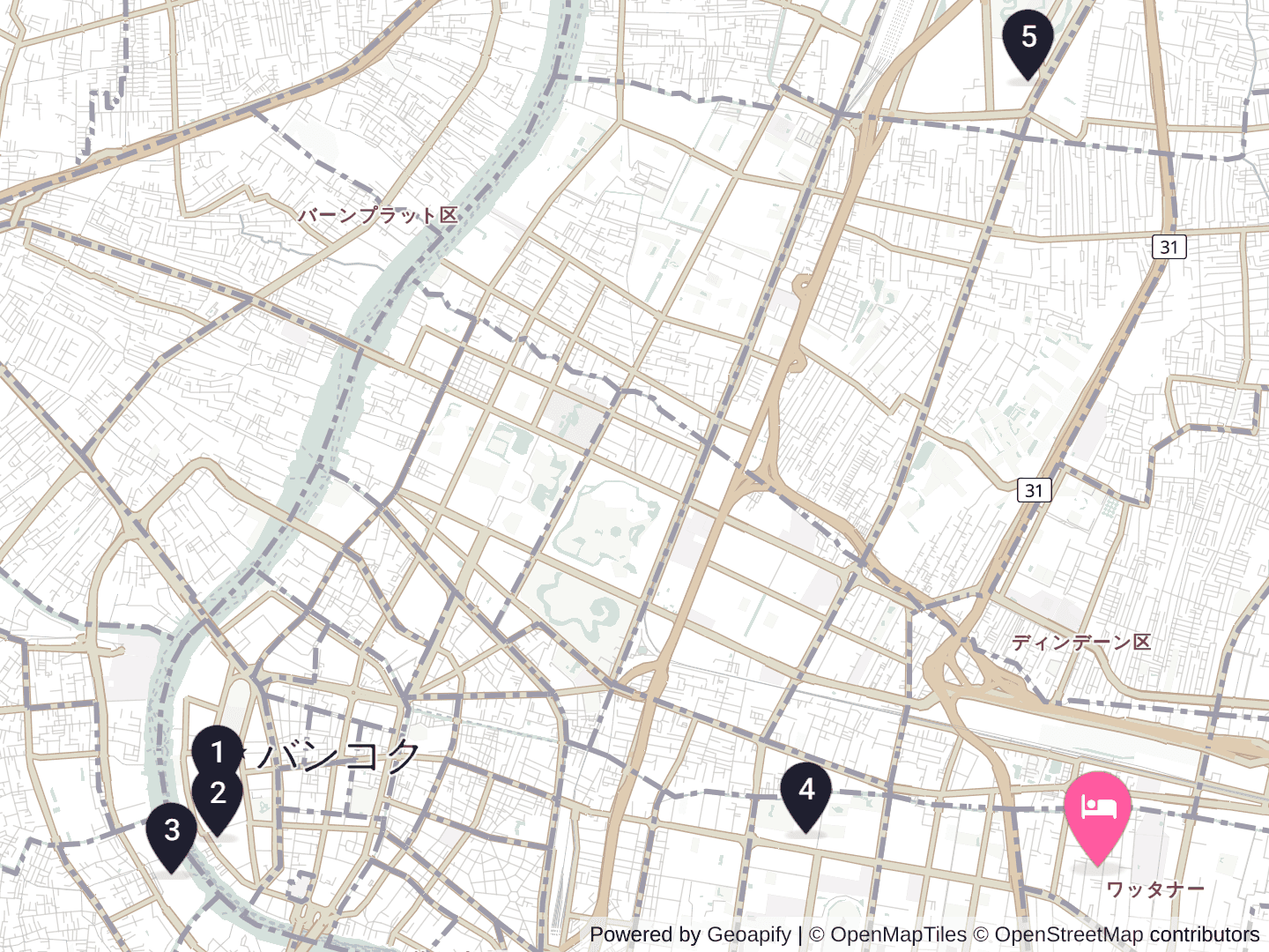 Aloft Bangkok - Sukhumvit 11と主要な観光地の位置。ピンクのピンが宿、番号のピンが右の表の観光地